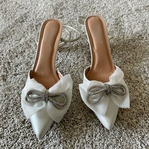 Lulu’s White Bow Heels
